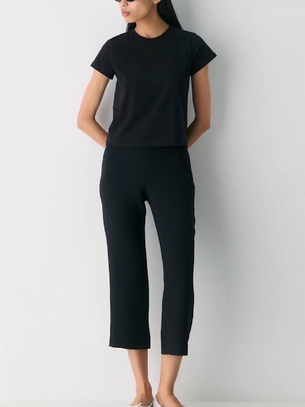 Babaton Black Cropped Departure Capri - Crepette